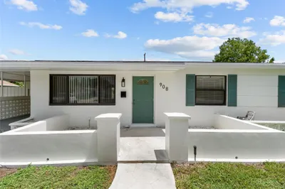 908 Lighthouse Drive 1
