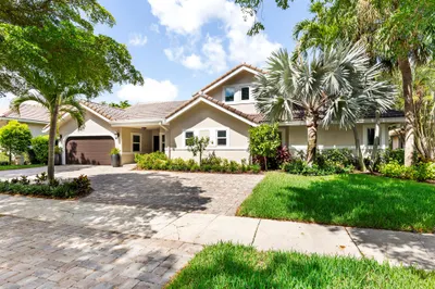915 Parkside Circle N 1