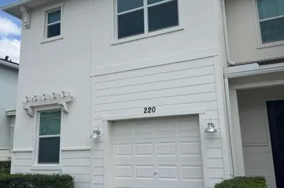 220 SE Woodbark Street 1