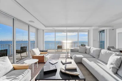 881 Ocean Dr #11H 1