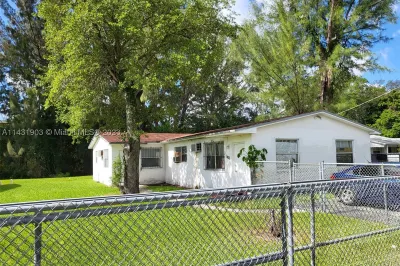1430 NW 111th St 1
