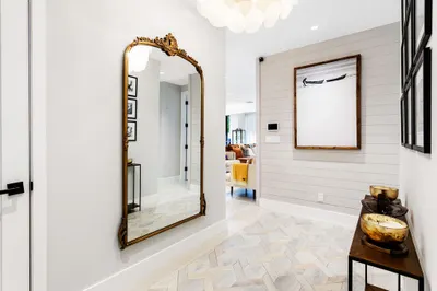 401 Worth Avenue #202 1