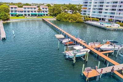 322 N Lake Drive 1