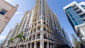 Just Listed | 701 S Olive Avenue #303