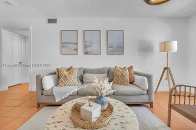 251 Galen Dr #201E 1