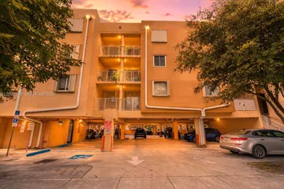 814 NW 36th Ave #302 1