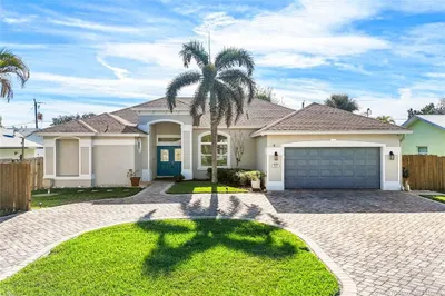 8120 SE Crossrip Street 1