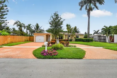 2250 NE 4th Court 1