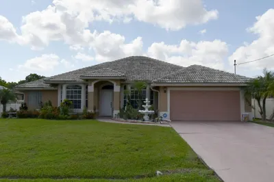 5514 Whitecap Rd Front