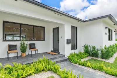 1751 NE 138 St 1