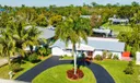 Waterfront Beautifully Renovated 80 Ft Seawall