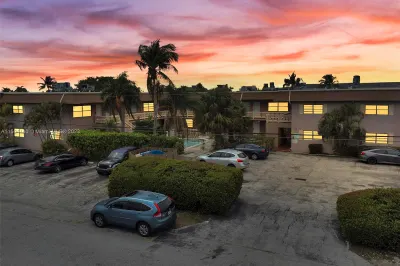 241 SE 9th Ave #208 1