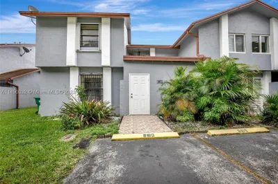8180 NW 99th Ter #2261 1