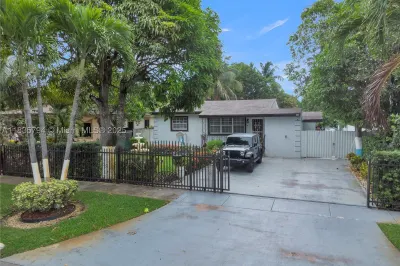 1340 NW 128th St 1