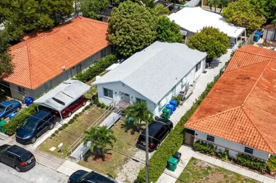 3085 & 3083 SW 17th St 1