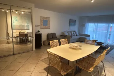 9195 Collins Ave #414 1