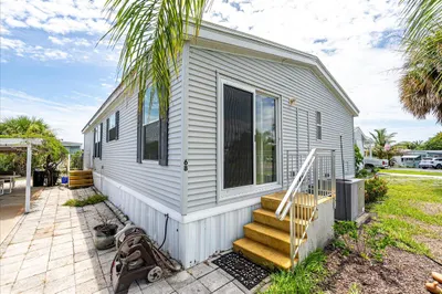 11055 SE Federal Highway #68 1