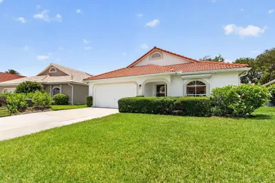 6066 SE Grand Cay Court 1