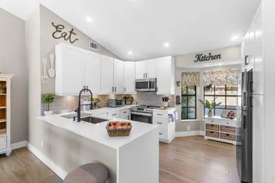 5995 Parkwalk Drive 1