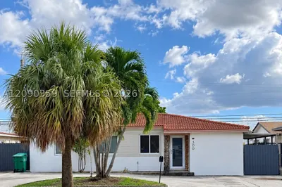 300 SW 69th Ave 1