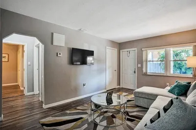 1108 NE 16th Terrace #2 1