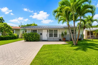 121 NE 55th Street 1