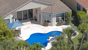 Jupiter Country Club Luxury: 4 Bed 3 Bath With Pool & Preserve Views