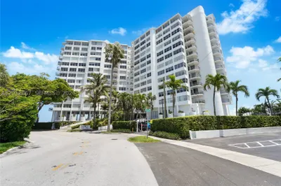 11930 N Bayshore Dr #909 1