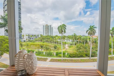 200 Diplomat Pkwy #519 1