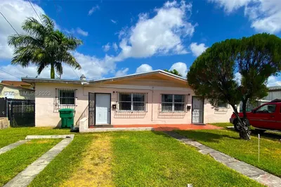 4413 NW 9th St 1