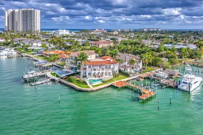2775 Lake Drive 1
