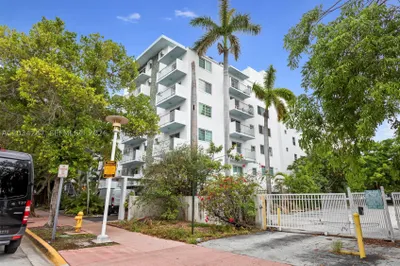 1820 James Ave #2F 1