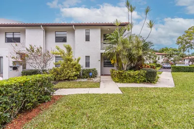 9293 VISTA DEL LAGO #G 1