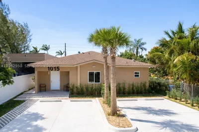 1015 NW 8th Ave #B 1