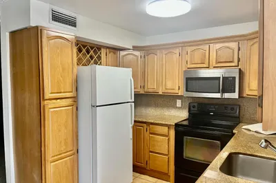 15385 S Dixie Highway #12 1