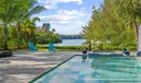 202 E Riverside Drive Photo