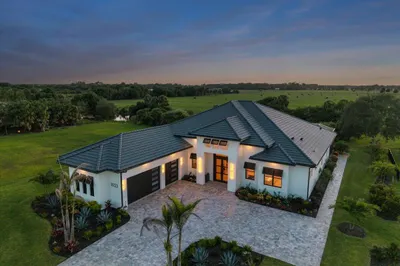 1023 W Polo Grounds Drive 1