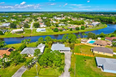 256 SW Ridgecrest Drive 1