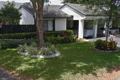 370 Fairway Cir #13 1