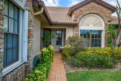 7235 Sweetbay Court 1
