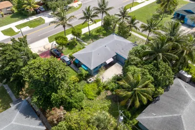 11,000 Sq Ft Lot w/ New Roof in 2020