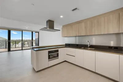 1000 Brickell Plz #3904 1