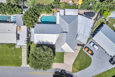 2817 NE 10th Ave 1