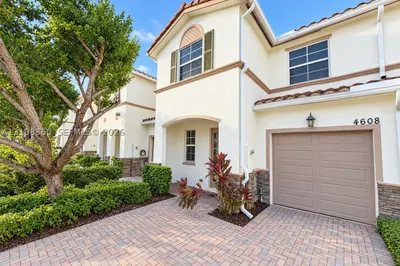 4608 Tara Cove Way #4608 1