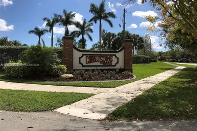 5920 SW 58th Ct 0 1