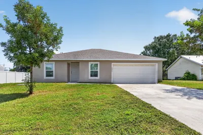 2078 SE Joyner Circle 1