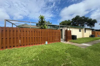 1047 Manor Drive 1