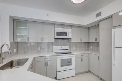 4021 San Marino Boulevard #207 1