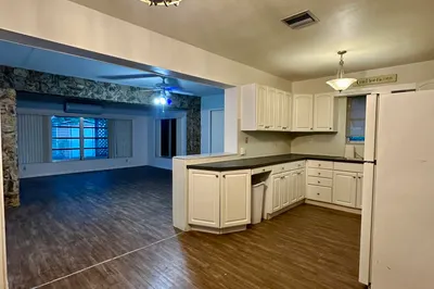 7000 SW 11th Street 1