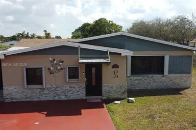 705 NW 8th Ave 1